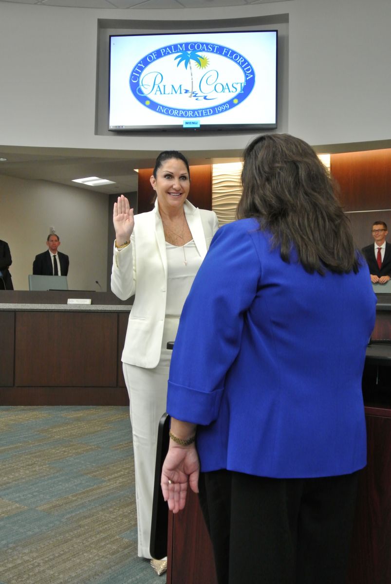 Milissa Holland oath for Mayor of Palm Coast